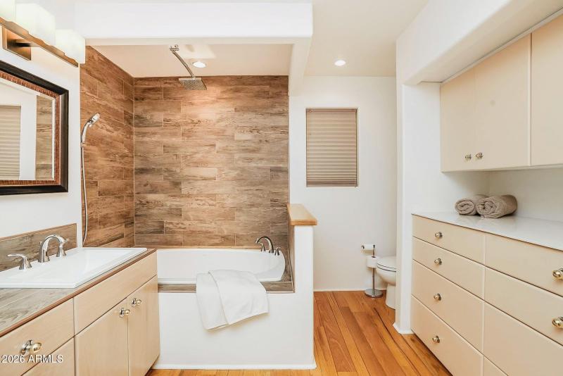 DownstairsMasterBath 2