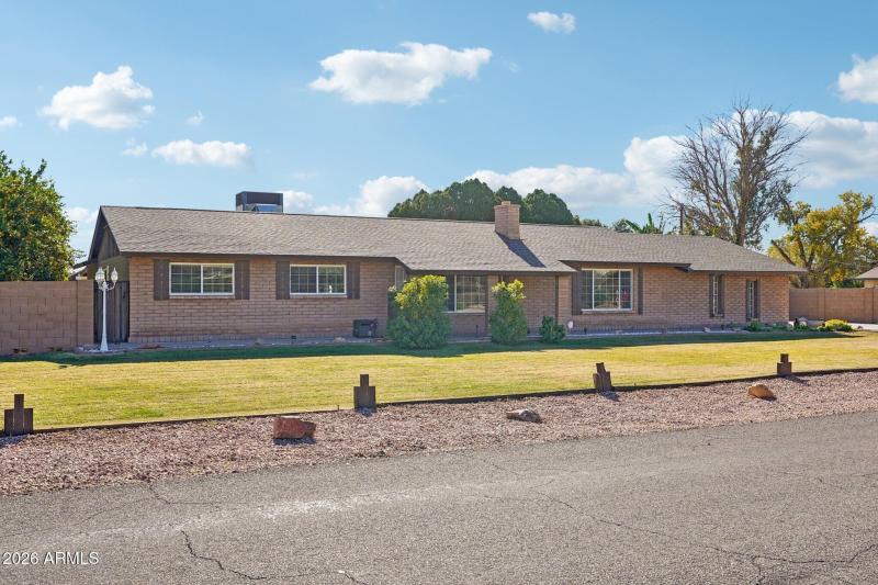 3-web-or-mls-W Banff Ln.-S2101-003