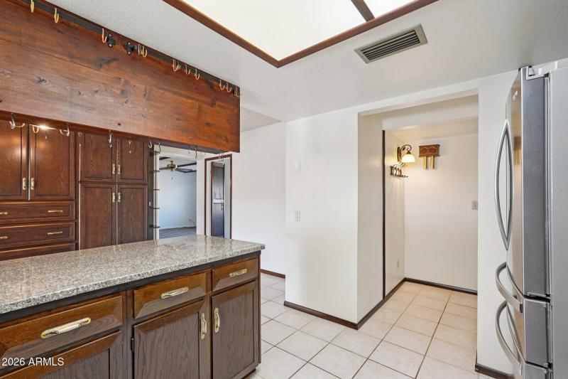 12-web-or-mls-W Banff Ln.-S2101-012