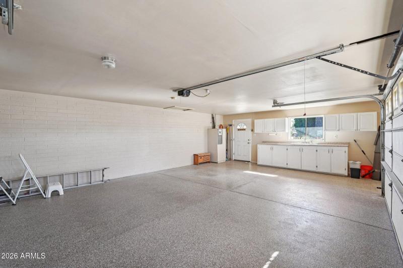 39-web-or-mls-W Banff Ln.-S2101-039