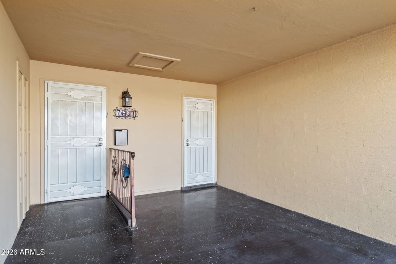 WELCOMING FRONT ENTRY