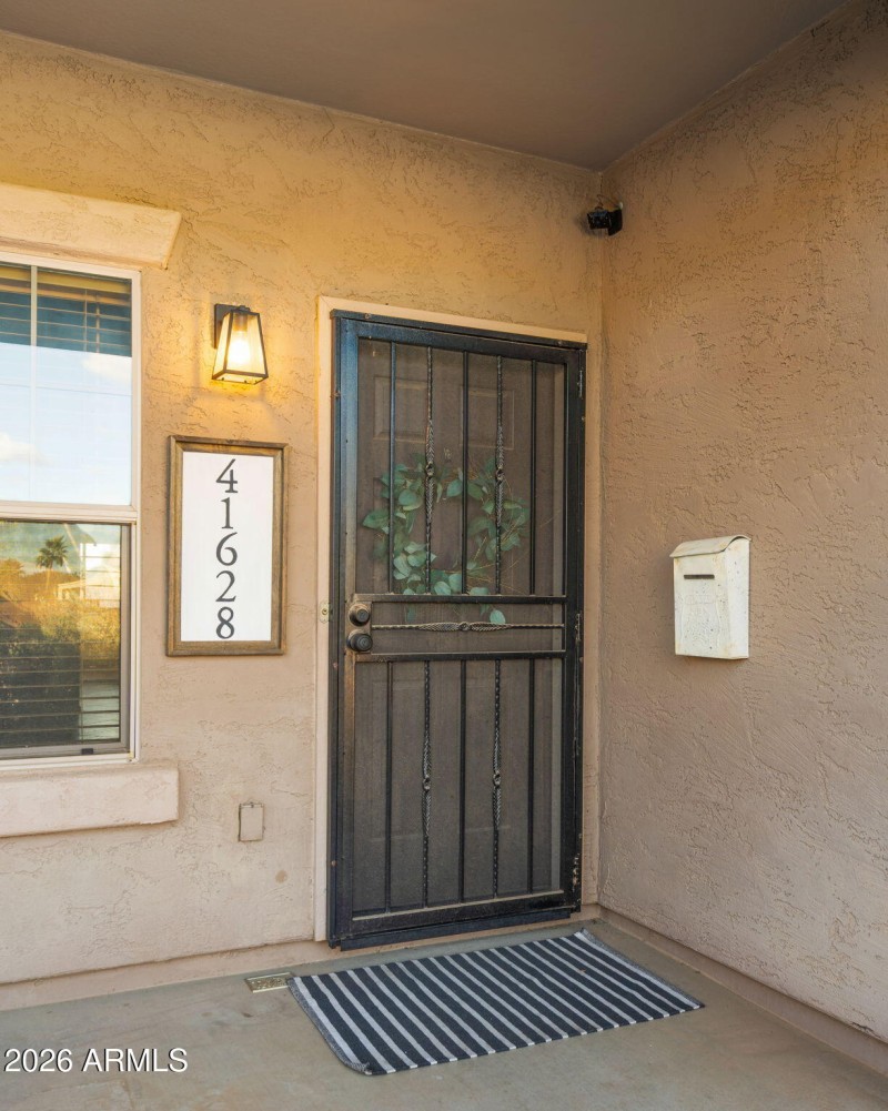 10-web-or-mls-Front yard2