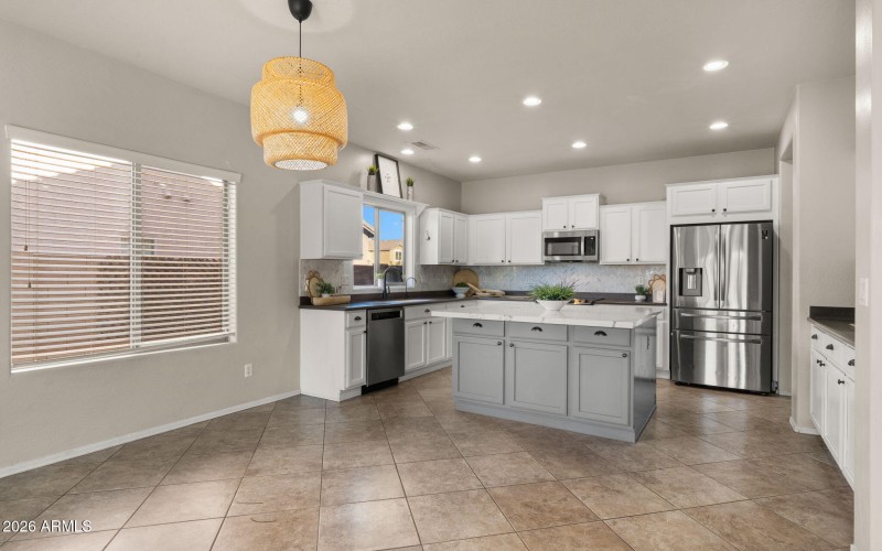 17-web-or-mls-Kitchen7