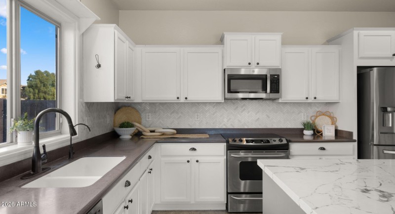 19-web-or-mls-Kitchen3