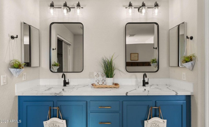 58-web-or-mls-Primary Bedroom5