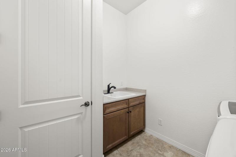 30-web-or-mls-3831-e-weather-vane-rd