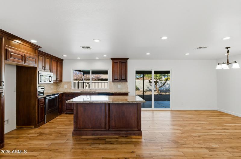 17036 n 38th ave, glendale, az 85308-7
