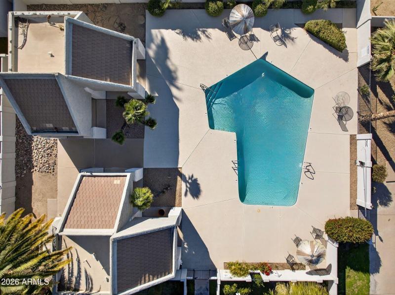 72-web-or-mls-04- E Embassy St