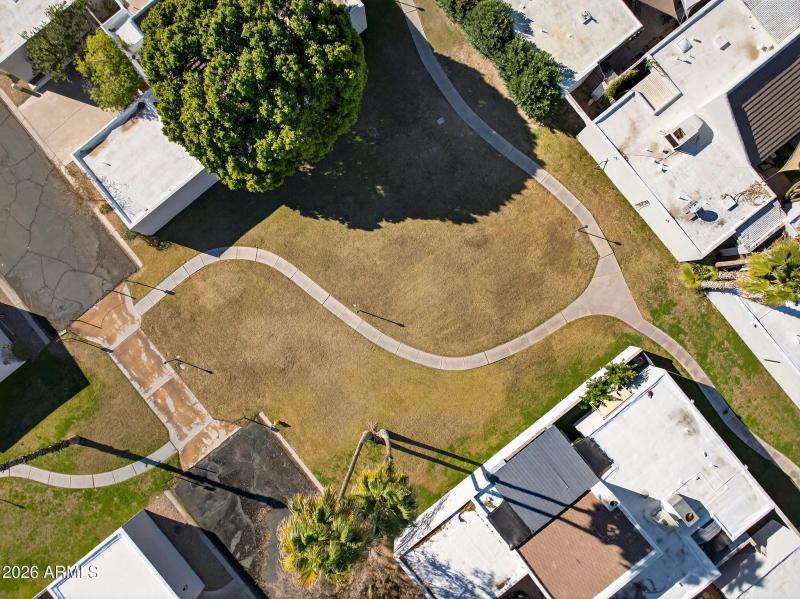 79-web-or-mls-08- E Embassy St