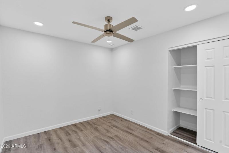 29-web-or-mls-54- E Embassy St