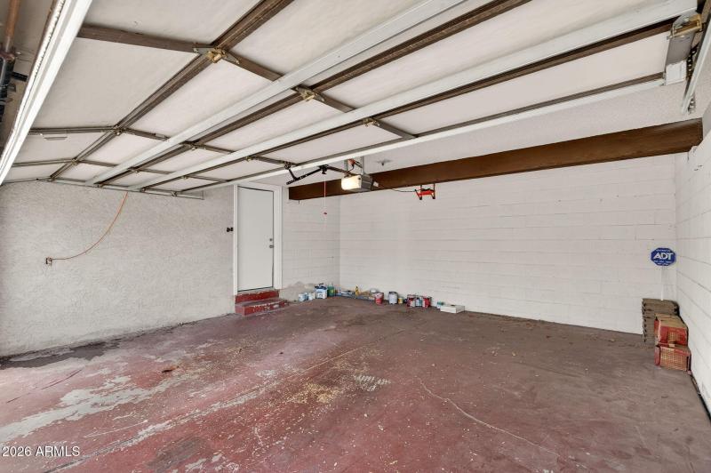 36-web-or-mls-67- E Embassy St