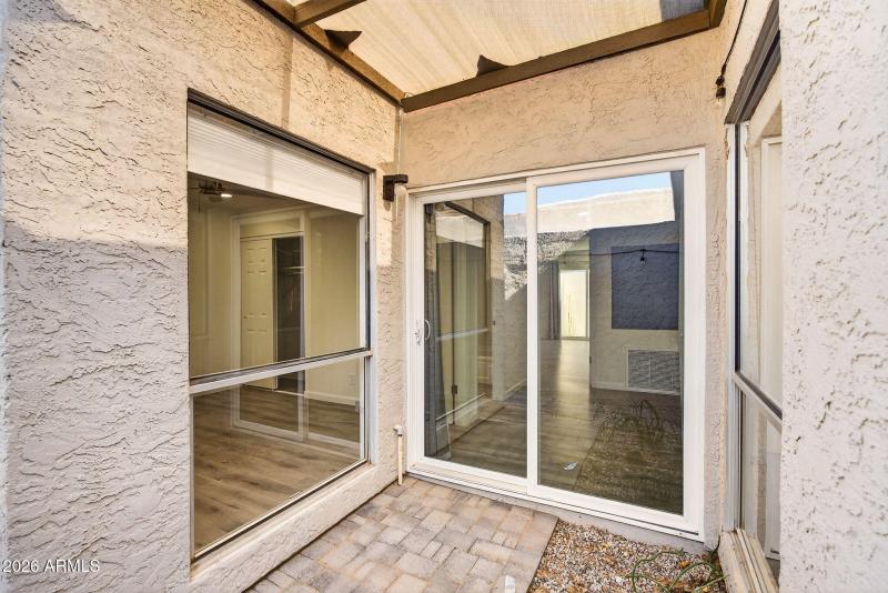 40-web-or-mls-62- E Embassy St