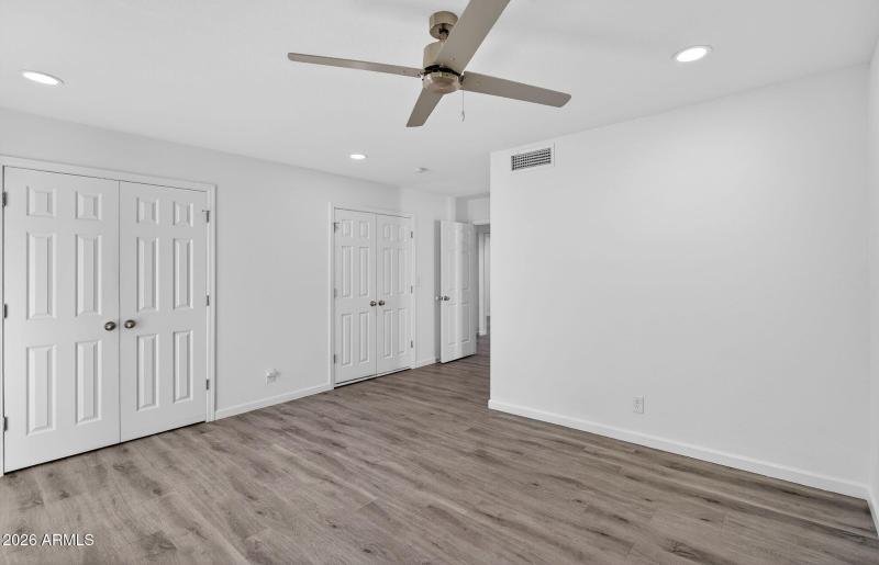 19-web-or-mls-45- E Embassy St