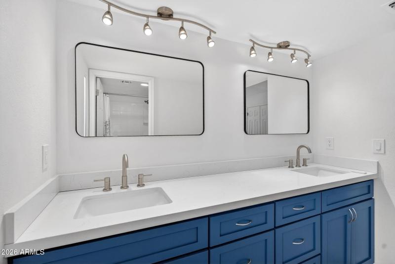 22-web-or-mls-50- E Embassy St