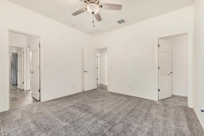 2nd Bedroom with Bathroom Access