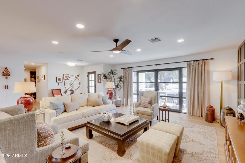 009 - 09 Living Room