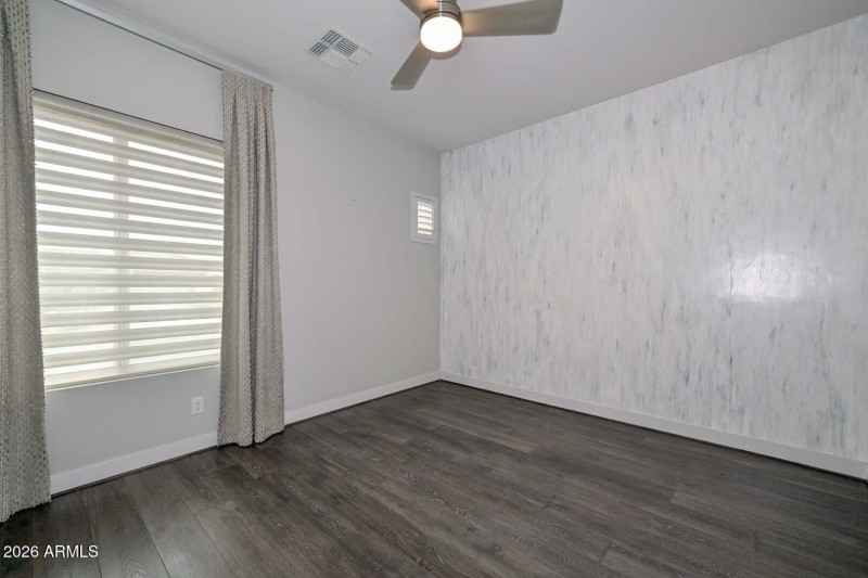 Front En-Suite Bedroom