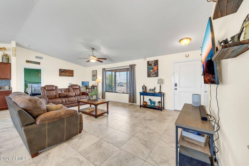 8912 N Johnson Rd-4