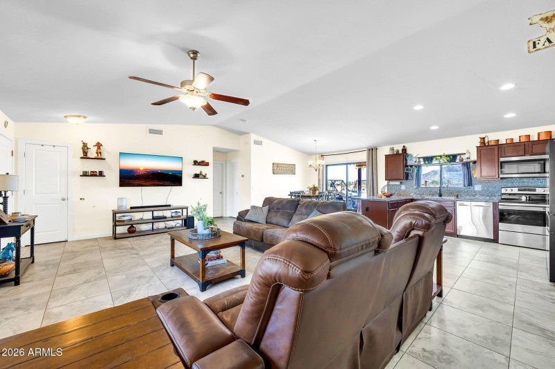 8912 N Johnson Rd-6