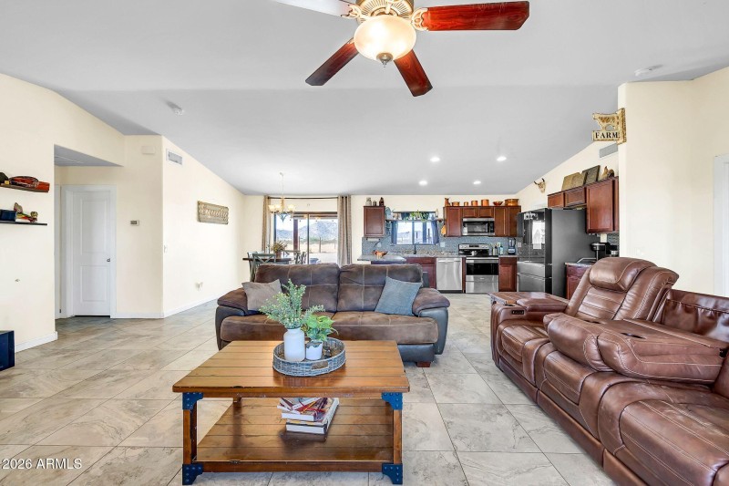 8912 N Johnson Rd-7