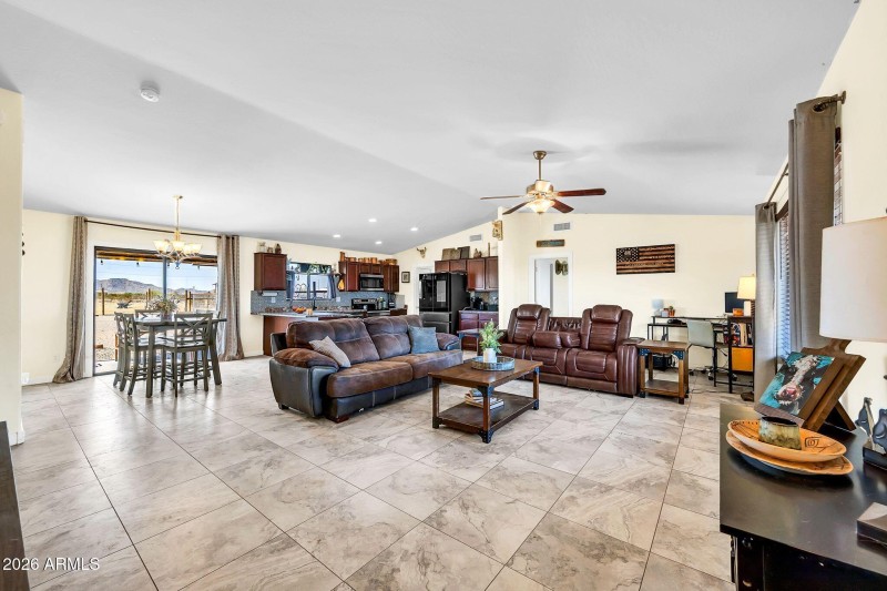 8912 N Johnson Rd-8