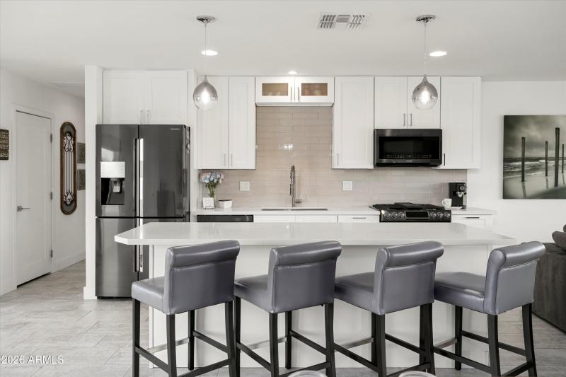 Upgraded Cabinets/Counter