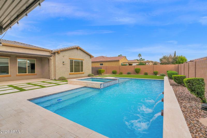 52-web-or-mls-P1459338