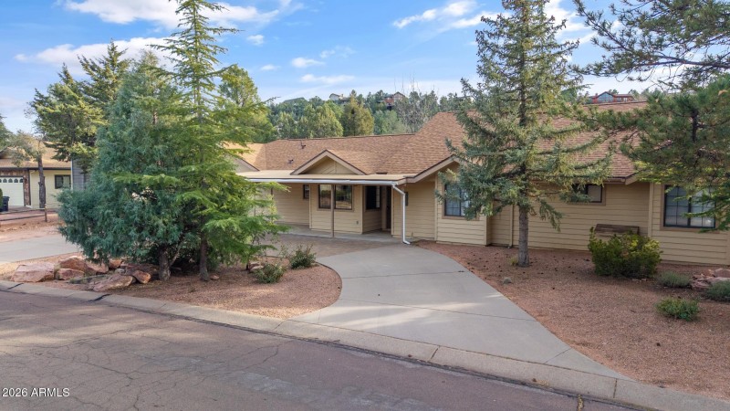 603 E Amarillo Cir front