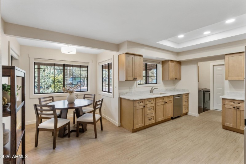 603 E Amarillo Cir F6 bkfst nook 2 dinin