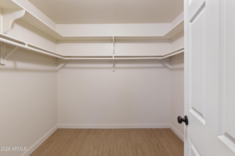603 E Amarillo Cir MBR closet