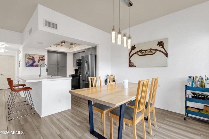 13-web-or-mls-9705-e-mountain-view-rd-10