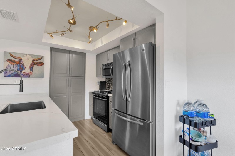 15-web-or-mls-9705-e-mountain-view-rd-10