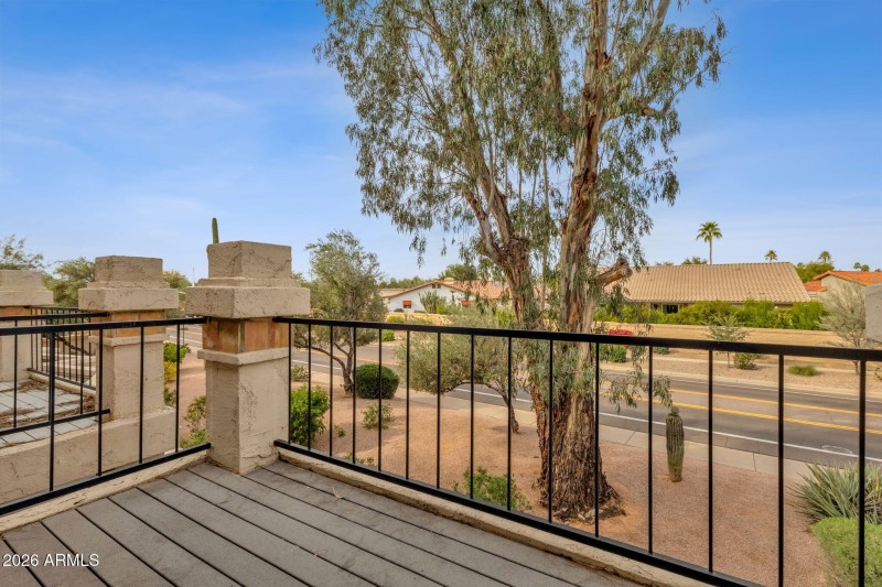 30-web-or-mls-9705-e-mountain-view-rd-10