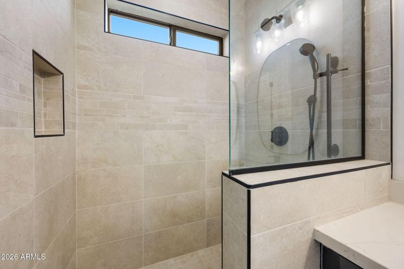 25-Primary Bathroom (2)