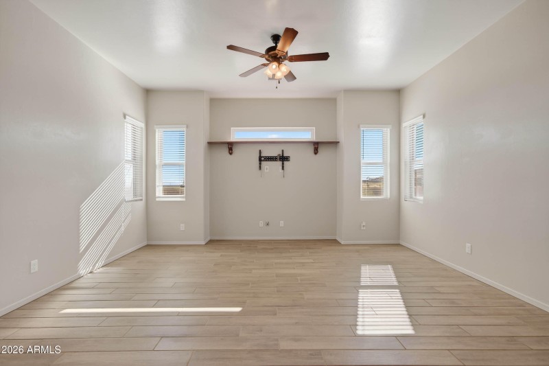 Interior - 6760 Vaquero Cir-9