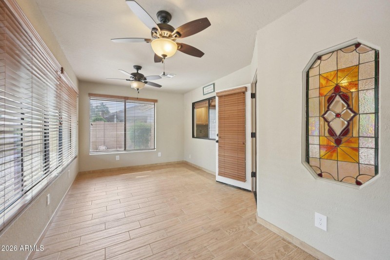 29-web-or-mls-N 92nd Ave-S2201-029