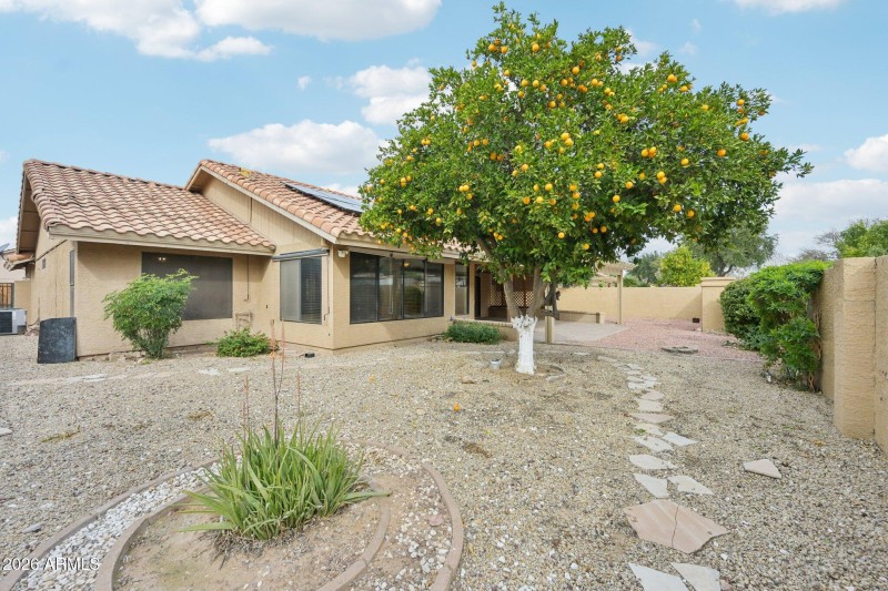 38-web-or-mls-N 92nd Ave-S2201-038