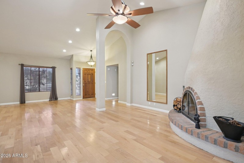 13-web-or-mls-N 92nd Ave-S2201-013