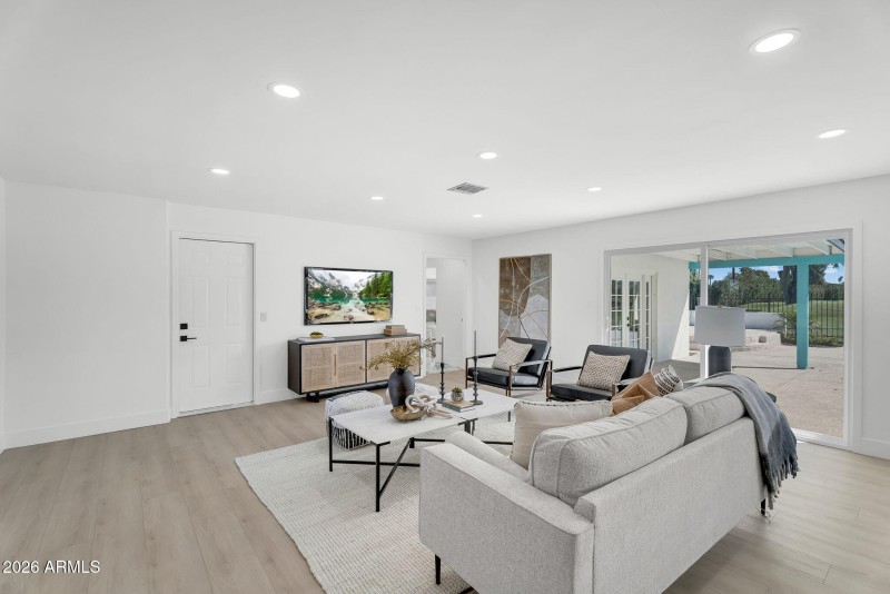 8-web-or-mls-Upland-8