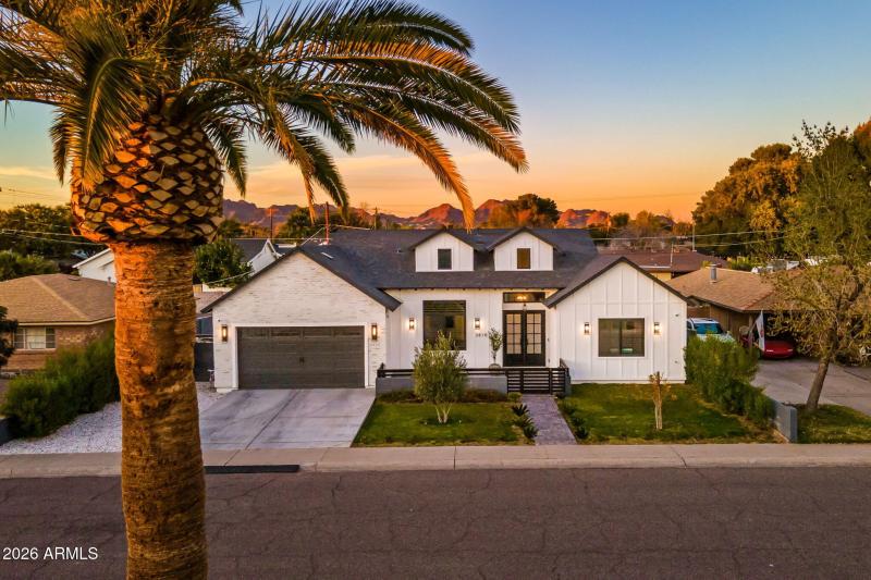 Stunning Arcadia-Adjacent Residence