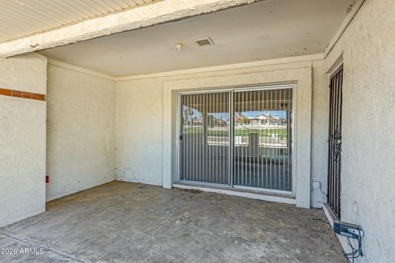 2647 N Olympic Cir-28