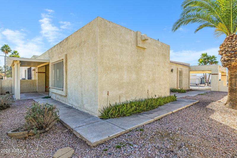 2647 N Olympic Cir-29