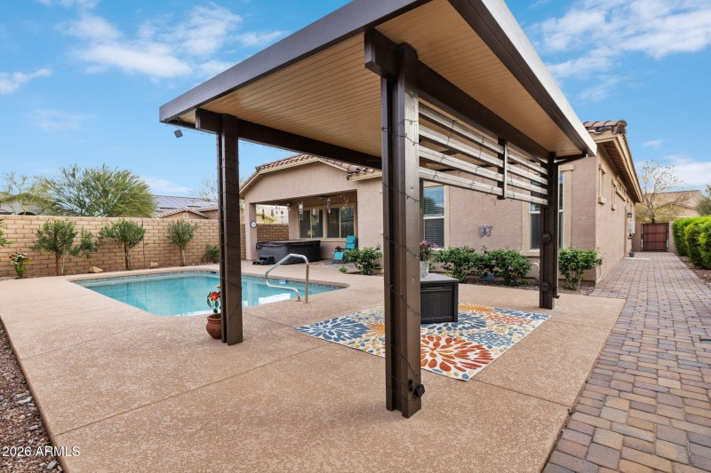 18502 W Desert Trumpet Rd Goodyear - 365