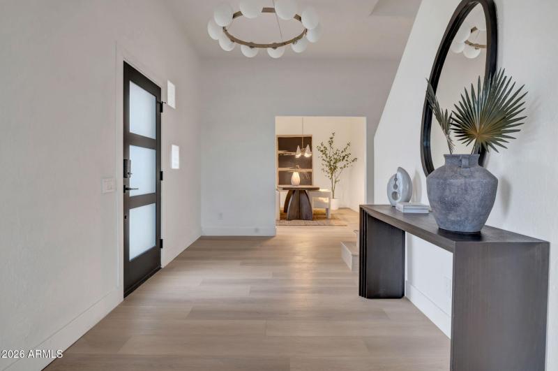 large-019be693-5fd0-724f-ae8b-e897c7ae93