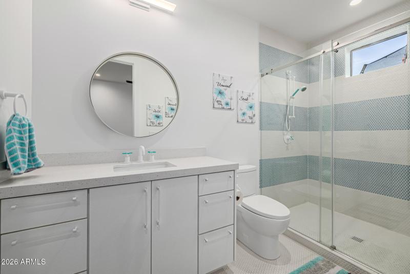 2nd Bedroom En-Suite