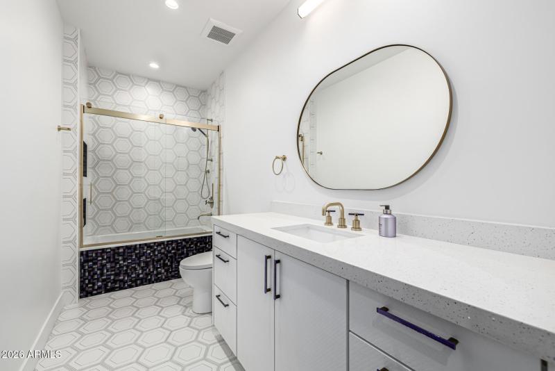 4th Bedroom En-Suite