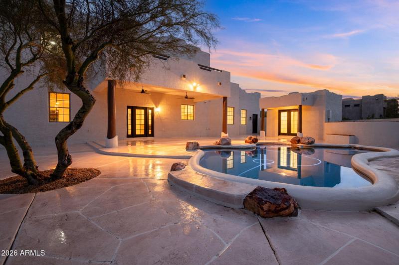 large-019be693-6a7e-7110-8d66-8ef6baebfe