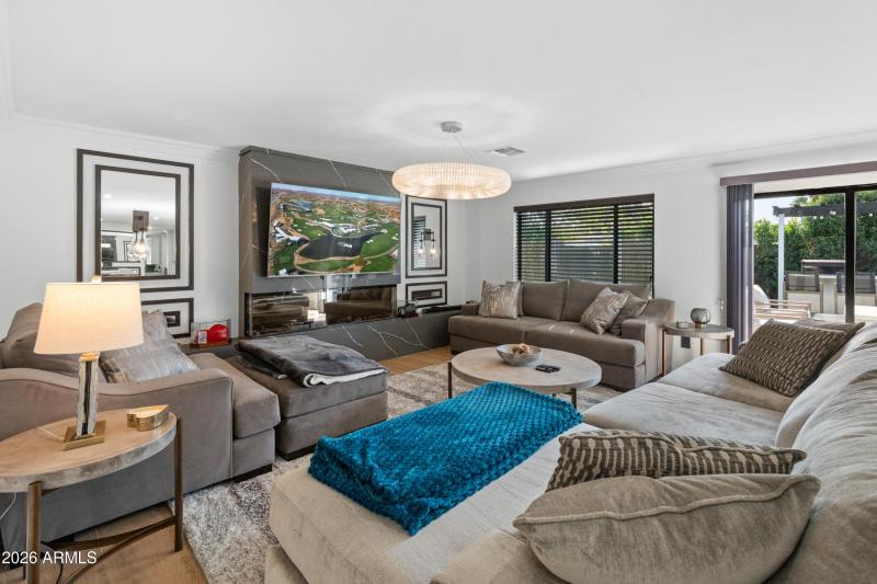 6621 E Dreyfus Ave-23