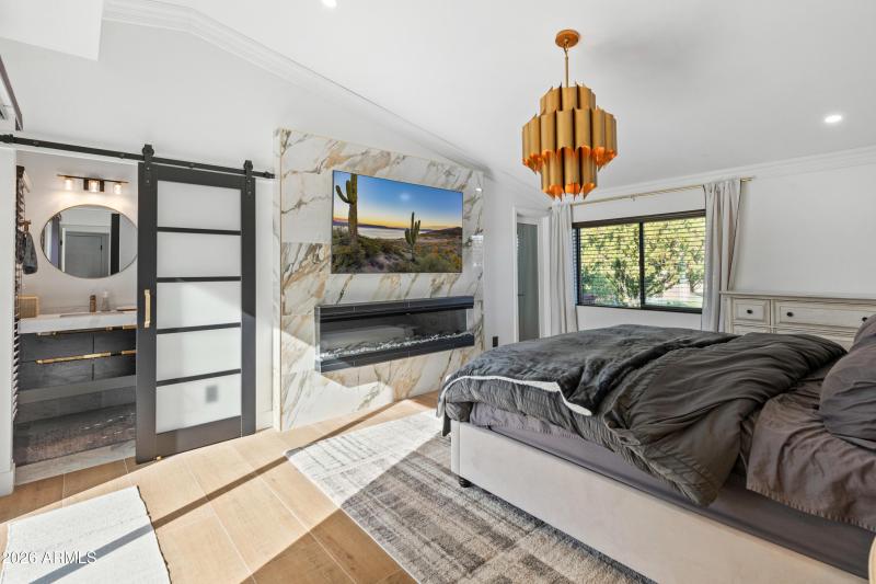 6621 E Dreyfus Ave-16