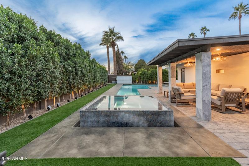 6621 E Dreyfus Ave-74